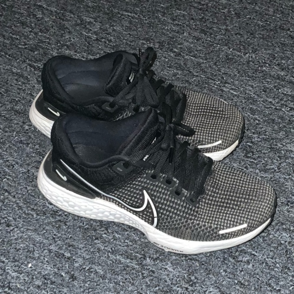 Nike Black and White Running Shoes